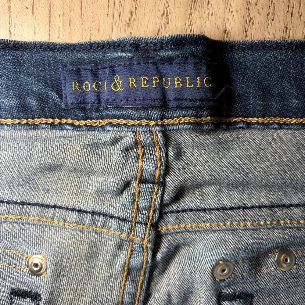 Rock & Republic Kendall Women Size‎ 14 Blue Jeans Stretchy Mid Rise Straight Leg